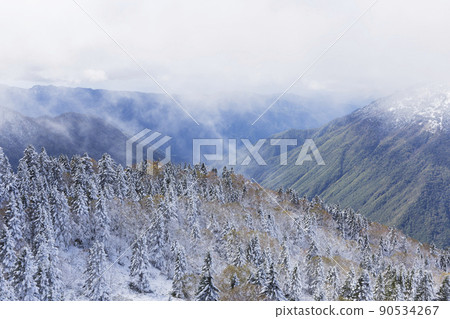 View from Shin-Hotaka Ropeway Ropeway First Snow Cover Hotaka Mountain Range Snowy Mountain Snowscape View from Shin-Hotaka Ropeway Ropeway First Snow Cover Hotaka Mountain Range Snowy Mountain Snowscape 90534267