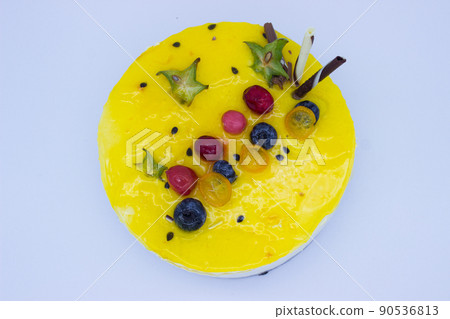 Delicious lemon cake with chocolate biscuit base Delicious lemon cake with chocolate biscuit base 90536813