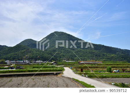 Fresh green Mt. Nijo and Kintetsu Limited Express Fresh green Mt. Nijo and Kintetsu Limited Express 90539712