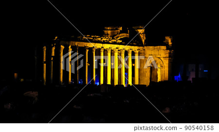 Night Panorama of Palmyra columns , destroyed by ISIS, Syria 90540158
