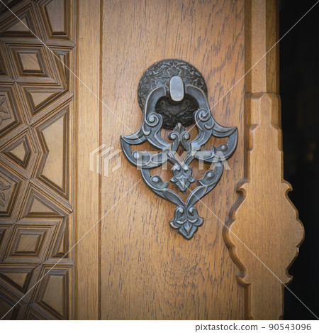 door metal handle in the mosque decorated with beautiful patterns 90543096