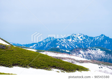 初夏從乘鞍高原看到的北阿爾卑斯[長野縣] 90543380