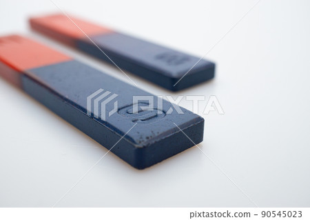 bar magnet bar magnet 90545023