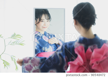 浴衣的女人 浴衣的女人 90548472