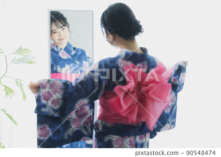 浴衣的女人 浴衣的女人 90548474