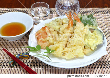 Assorted tempura (cold sake) 90548546