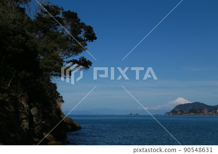 Mt. Fuji from Hagiya coast Mt. Fuji from Hagiya coast 90548631