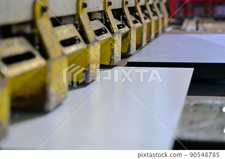 Shirring shear machine that cuts steel materials Shirring shear machine that cuts steel materials 90548785