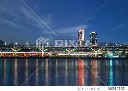首爾漢江市中心夜景 首爾漢江市中心夜景 90549162