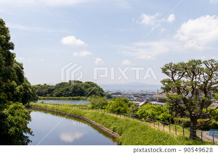 View of the Emperor Chongjin Mausoleum from the road to Yamano in Nara Prefecture 90549628