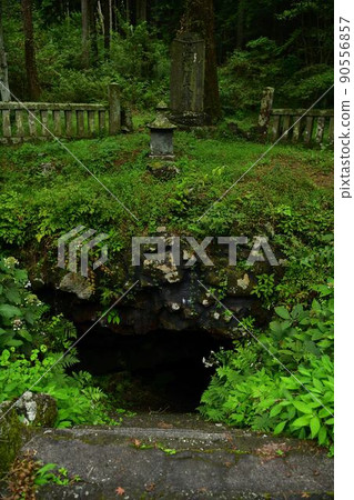 靜岡縣富士宮市一穴不二子遺址 90556857