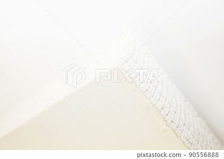 It looks like a slightly unusual page-cutting kuchi dog book, sweets Millefeuille, and looks delicious ~ 90556888