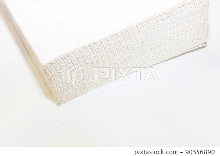 It looks like a slightly unusual page-cutting kuchi dog book, sweets Millefeuille, and looks delicious ~ 90556890