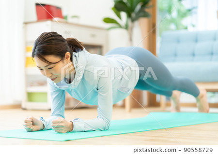 女性運動飲食運動磨損缺乏運動伸展體操 90558729