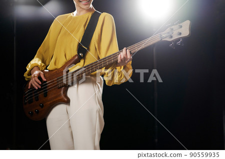 女吉他手零件切割 女吉他手零件切割 90559935