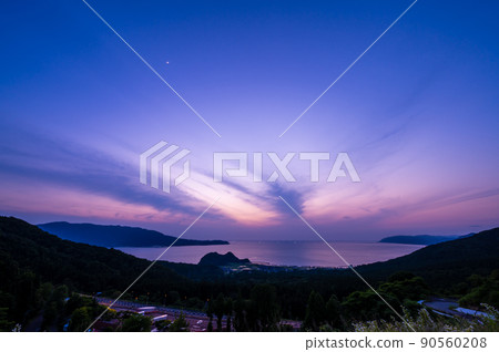 Beautiful and fantastic evening view over the Sea of Japan | Hokuriku Expressway Suizu PA Observatory "Yuhi no Atelier" Beautiful and fantastic evening view over the Sea of Japan | Hokuriku Expressway Suizu PA Observatory "Yuhi no Atelier" 90560208