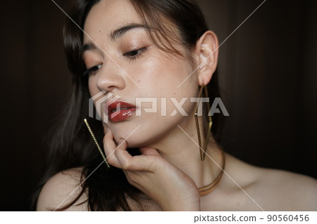 Women with accessories Women with accessories 90560456