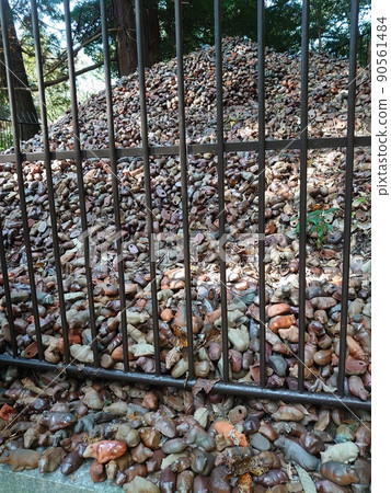 Bizen ware beef mountain at Takuraushi Shrine Bizen ware beef mountain at Takuraushi Shrine 90561484