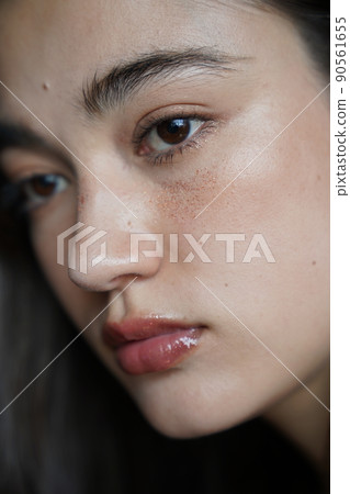 雀斑化妝的女人 90561655