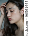 Freckle make-up woman 90561665
