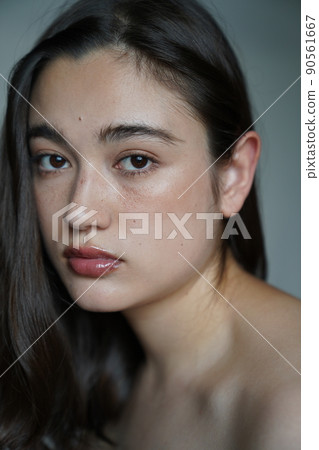 Freckle make-up woman Freckle make-up woman 90561667