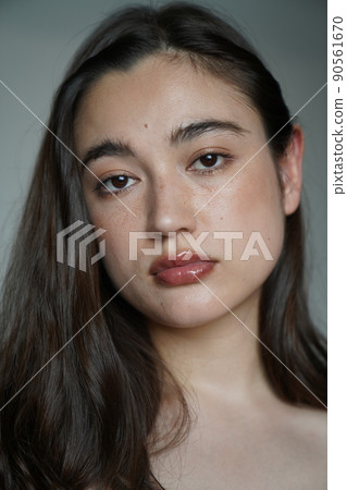 雀斑化妝的女人 90561670