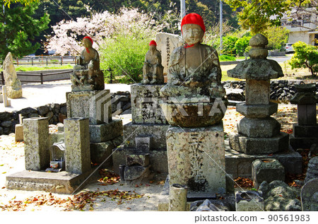 山口縣指定名勝普賢寺的石佛群 山口縣指定名勝普賢寺的石佛群 90561983