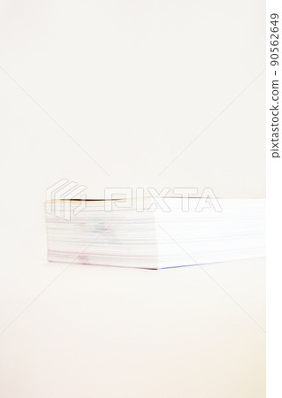 A thick and heavy book that seems to be difficult to find pages A thick and heavy book that seems to be difficult to find pages 90562649