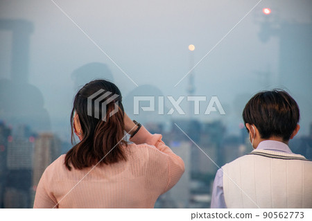 看天空樹的夫婦 看天空樹的夫婦 90562773