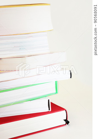 A pile of books that had piled up before I knew it when I was researching various things A pile of books that had piled up before I knew it when I was researching various things 90568091