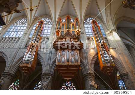 Brussels, Belgium on Februari 25, 2022 - Interior of the Cathedral of St. Michael and St. Gudula, one of the largest Cathedrals of Belgium Brussels, Belgium on Februari 25, 2022 - Interior of the Cathedral of St. Michael and St. Gudula, one of the largest Cathedrals of Belgium 90569594