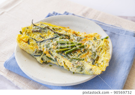 Bracken omelet 90569732