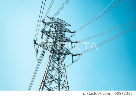 變電站附近輸電塔、高壓線及藍天b-2淺色 變電站附近輸電塔、高壓線及藍天b-2淺色 90572383