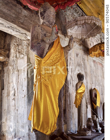 Architecture of ancient temple complex Angkor, Siem Reap Architecture of ancient temple complex Angkor, Siem Reap 90574048