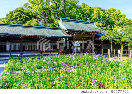 Miyajidake Shrine in early summer, Iris Festival, Fukutsu City, Fukuoka Prefecture 90577731