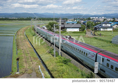 運行於小町的JR田澤湖線 運行於小町的JR田澤湖線 90578487