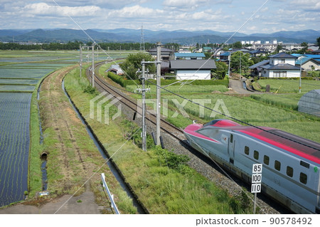 運行於小町的JR田澤湖線 運行於小町的JR田澤湖線 90578492