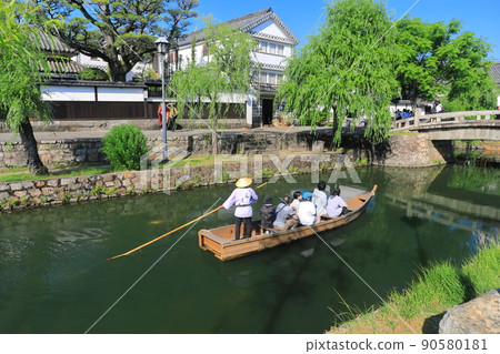 [Okayama Prefecture] Kurashiki Bikan Historical Quarter (boat sink) in fine weather 90580181