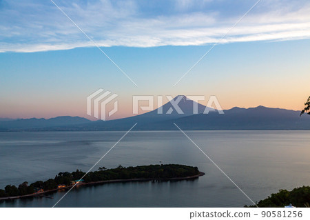 From Nishiizu Osezaki to Biwa Island and Mt. Fuji at sunrise From Nishiizu Osezaki to Biwa Island and Mt. Fuji at sunrise 90581256