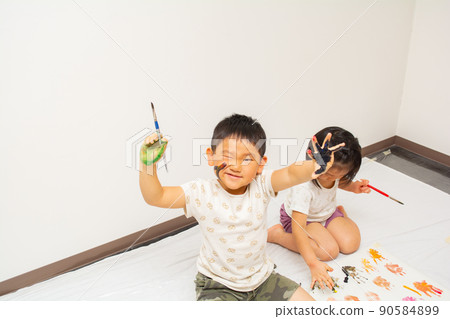 Kids graffiti play Kids graffiti play 90584899