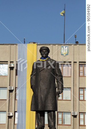 Lenin monument Lenin monument 90584992