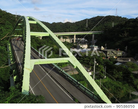 鐵路橋樑和山沖繩縣名護市 90586050