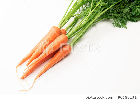 帶葉子的胡蘿蔔 90586131