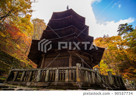 秋信州上田秋葉安樂寺國寶八角三寶塔 90587734