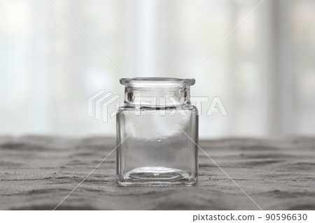 Glass bottle 90596630