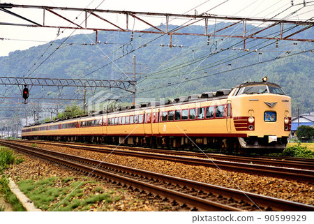1998 東海道線運行的 485 系列 L 特快 Thunderbird 9 輛 90599929