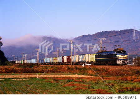 1998 EF6623 container freight train running on the Sanyo Main Line 90599971