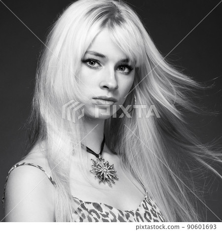 Fashion portrait of the young blonde woman Fashion portrait of the young blonde woman 90601693