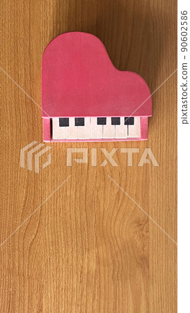 鋼琴手工木製玩具_垂直_鳥瞰空間 鋼琴手工木製玩具_垂直_鳥瞰空間 90602586