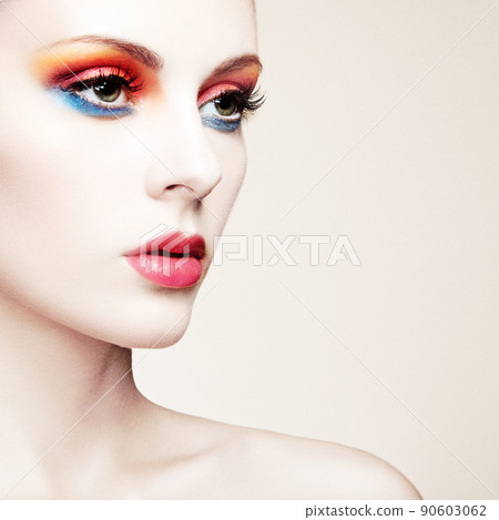 Portrait of beautiful young woman. 90603062